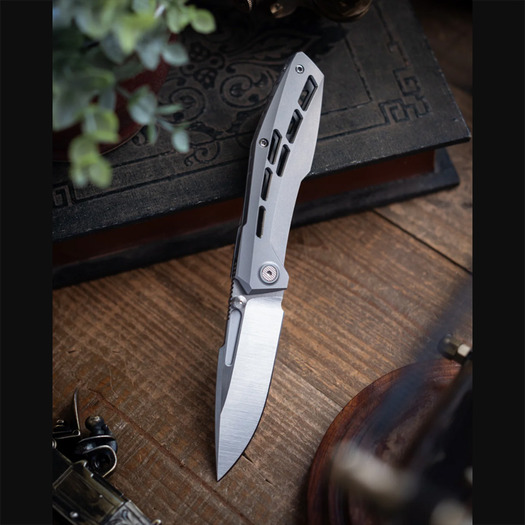 Null Knives Raiden R2: Aero - Blasted / Belt Satin vouwmes