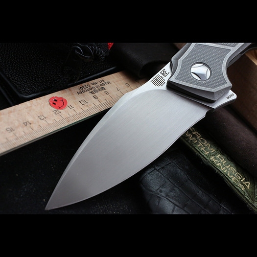 Custom Knife Factory Muscle satin kääntöveitsi