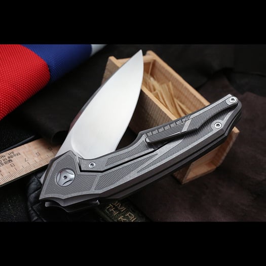 Custom Knife Factory Muscle satin kääntöveitsi