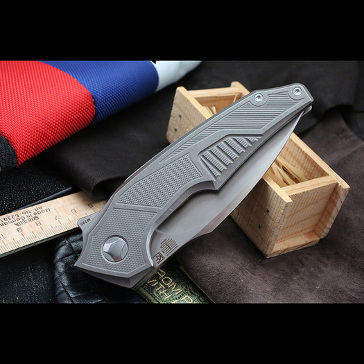 Custom Knife Factory Muscle satin 折り畳みナイフ