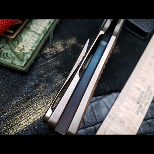 Πτυσσόμενο μαχαίρι Custom Knife Factory Muscle Customized - FUTURE